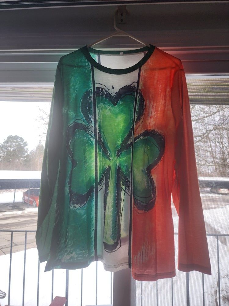 St Patrick's Day Shirt/ Now $5.00 Pick Up