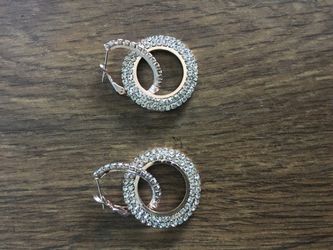 Women’s earrings