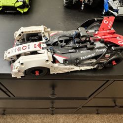 LEGO Technic Formula E Porsche 99X Electric 42137