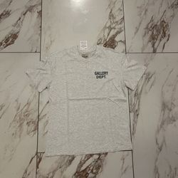 White Graphic Tee – Medium – Streetwear