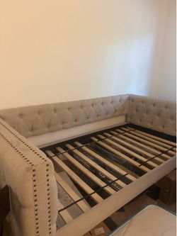 Farmhouse daybed (stained)