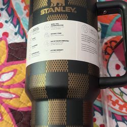 Stanley 40 Oz new