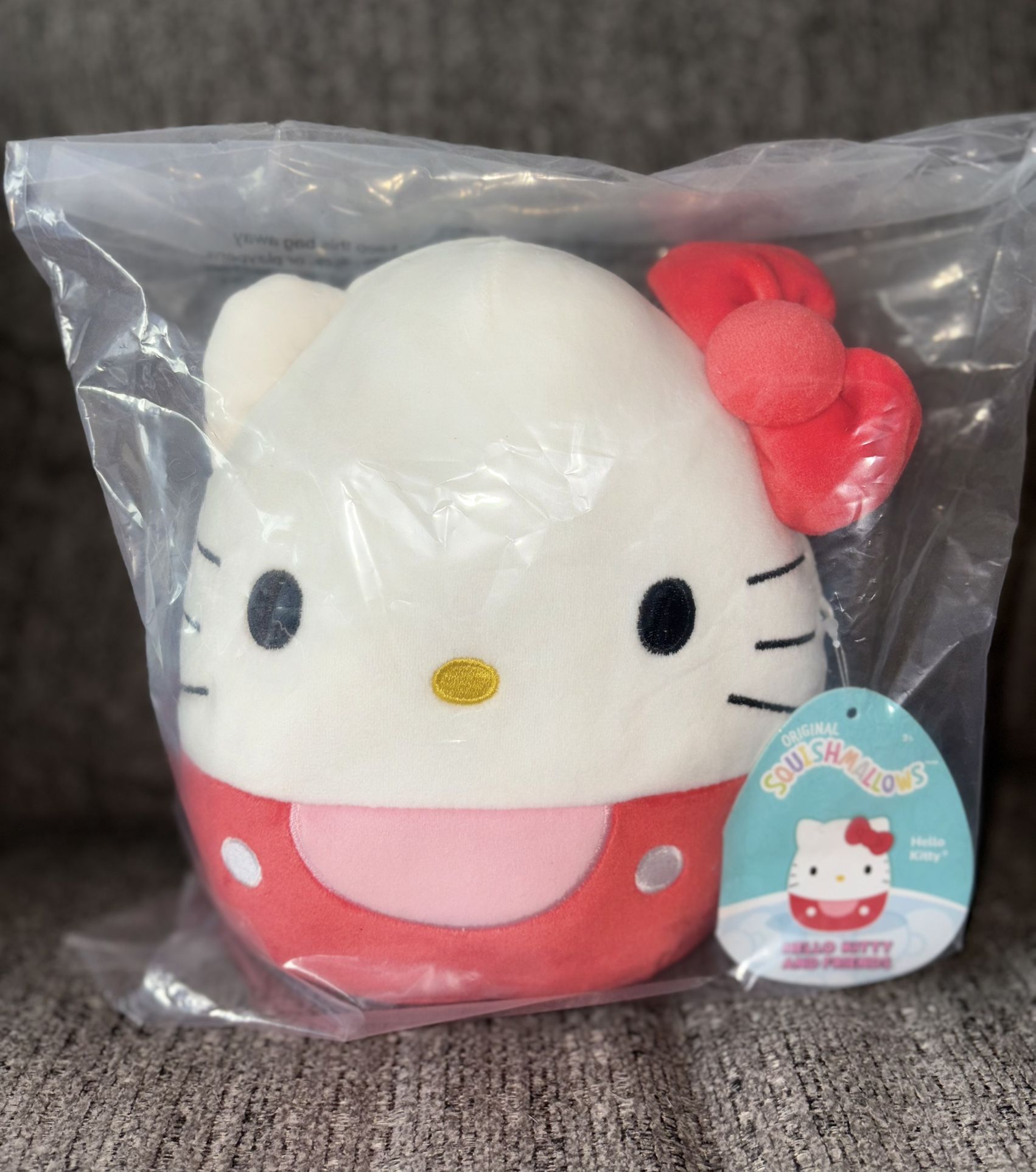 Brand New Kids Hello Kitty Squishmallow Doll