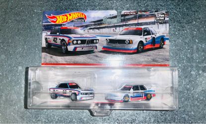 Hot Wheels Premium Car Culture 2-pack BMW, Mazda, Mustang