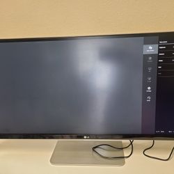 34'' LG 4k monitor 2 HDMIs