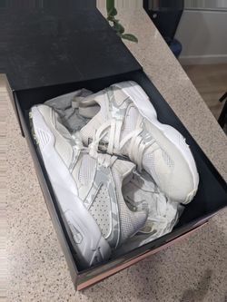 Blaze of glory ex bape size 9 white pretty much brand new condition well kept