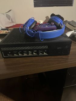 Xbox & Controllers w/ headset(SALE)