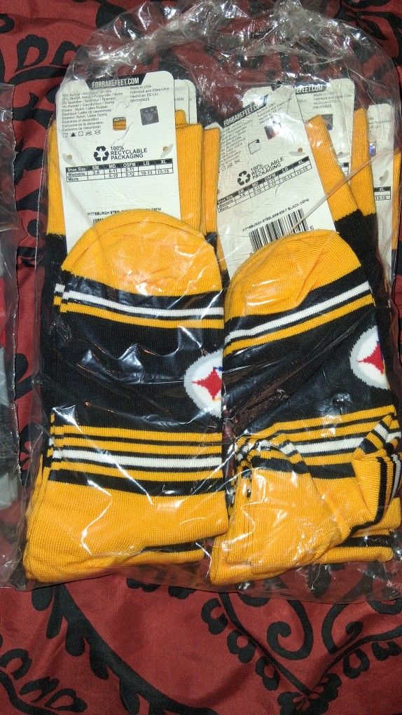 63 Pair Of Steelers Socks