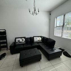 PLATINUM PRODUCER MOVING TO LA. SECTIONAL+OTTOMAN