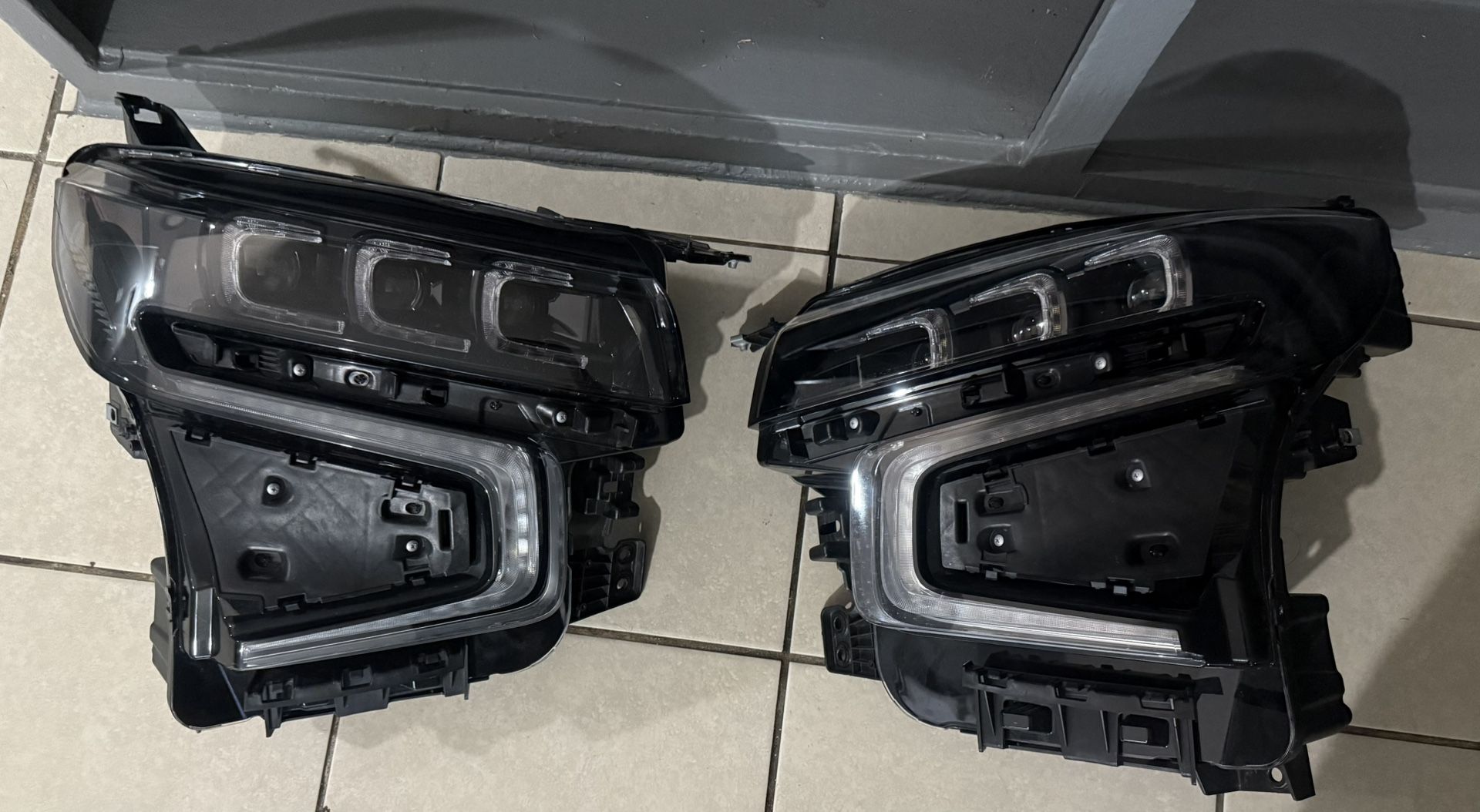 2024 Tahoe Headlights