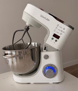 White Stand mixer with 2 attachments