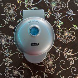 Dash Mini Waffle Maker 