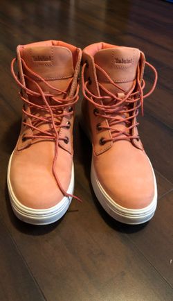 Women’s Timberland London 6” Boot Chukka