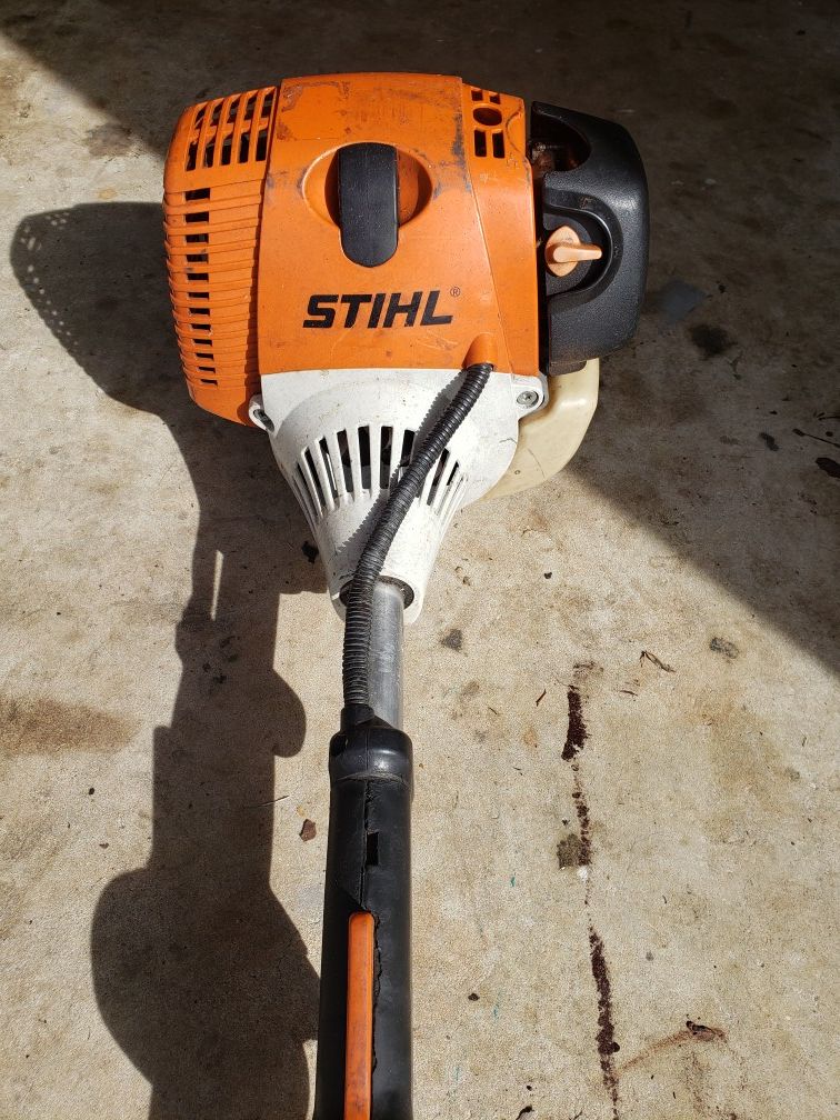 Stihl HL 100 hedge trimmes