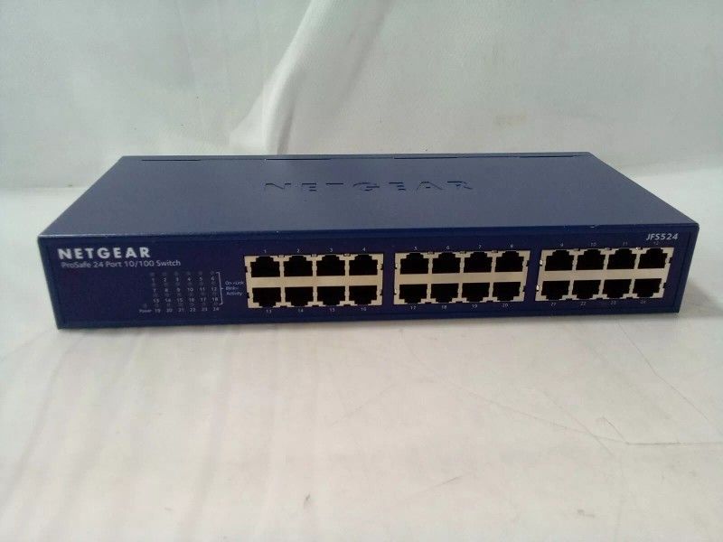 NETGEAR 24-Port 10/100 Fast Ethernet Switch JFS524v2