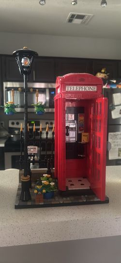 Telephone booth Lego