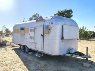 SILVER STREAK TRAVEL TRAILER