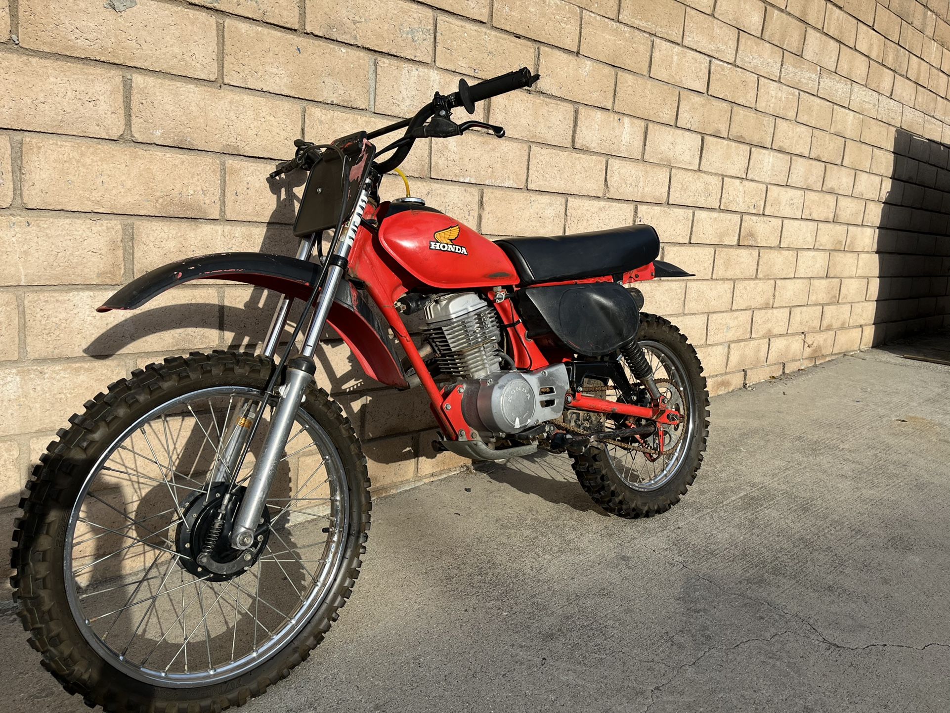 1982 xr100