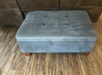 Storage Ottoman / Footrest – Great Condition