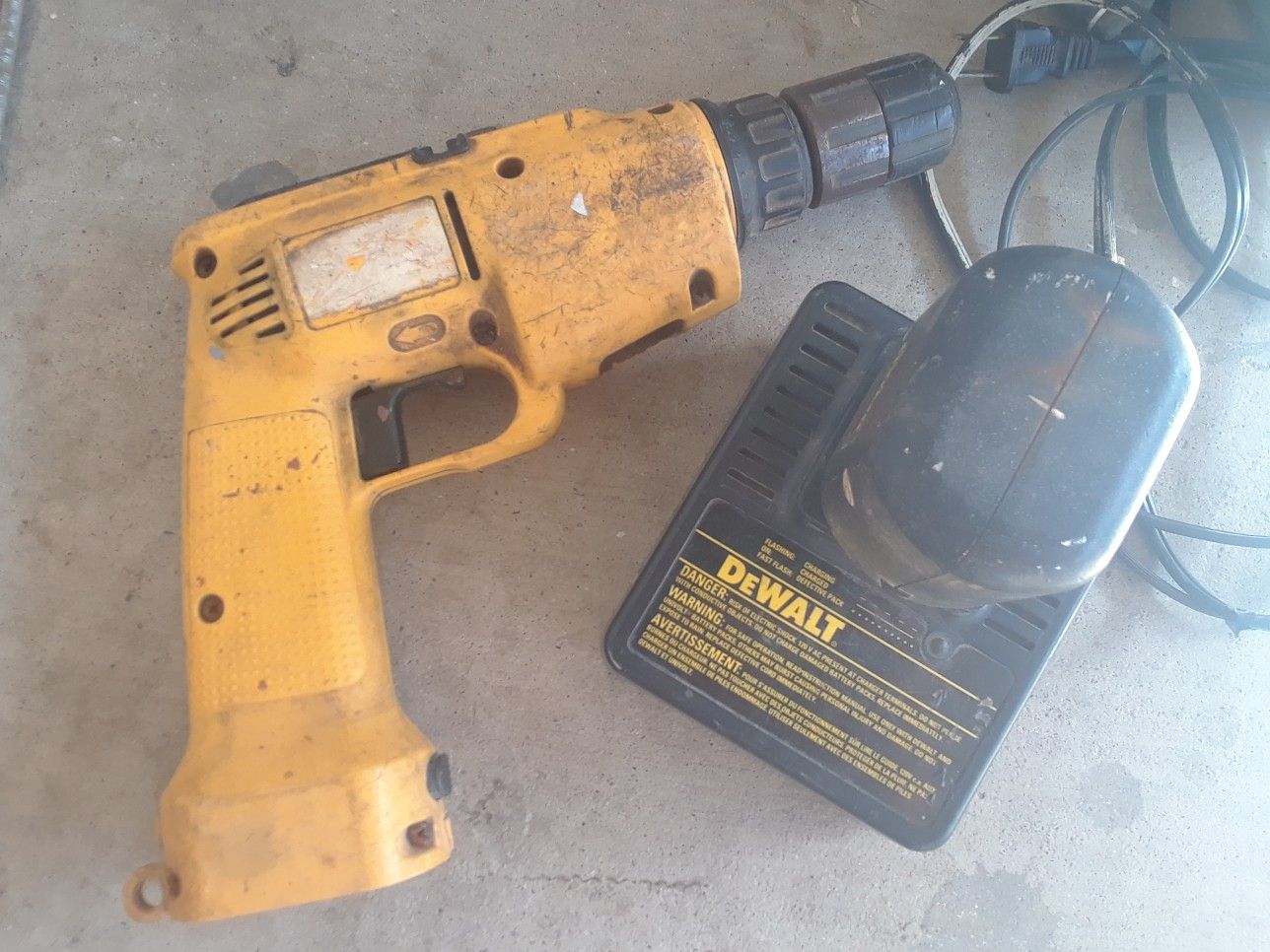 BLACK+DECKER 20V MAX* POWERECONNECT Cordless Drill/Driver + 30 pc. Kit  (LD120VA) for Sale in Queens, NY - OfferUp