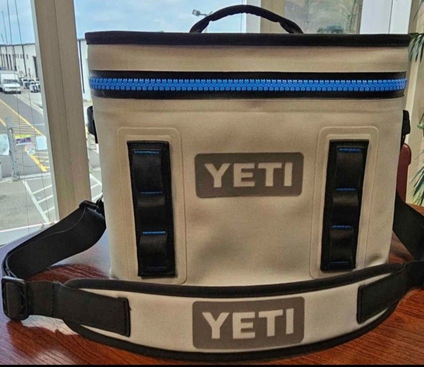 Yeti Hopper Flip 12 Soft Cooler Bag Fog Gray/ Tahoe Blue
