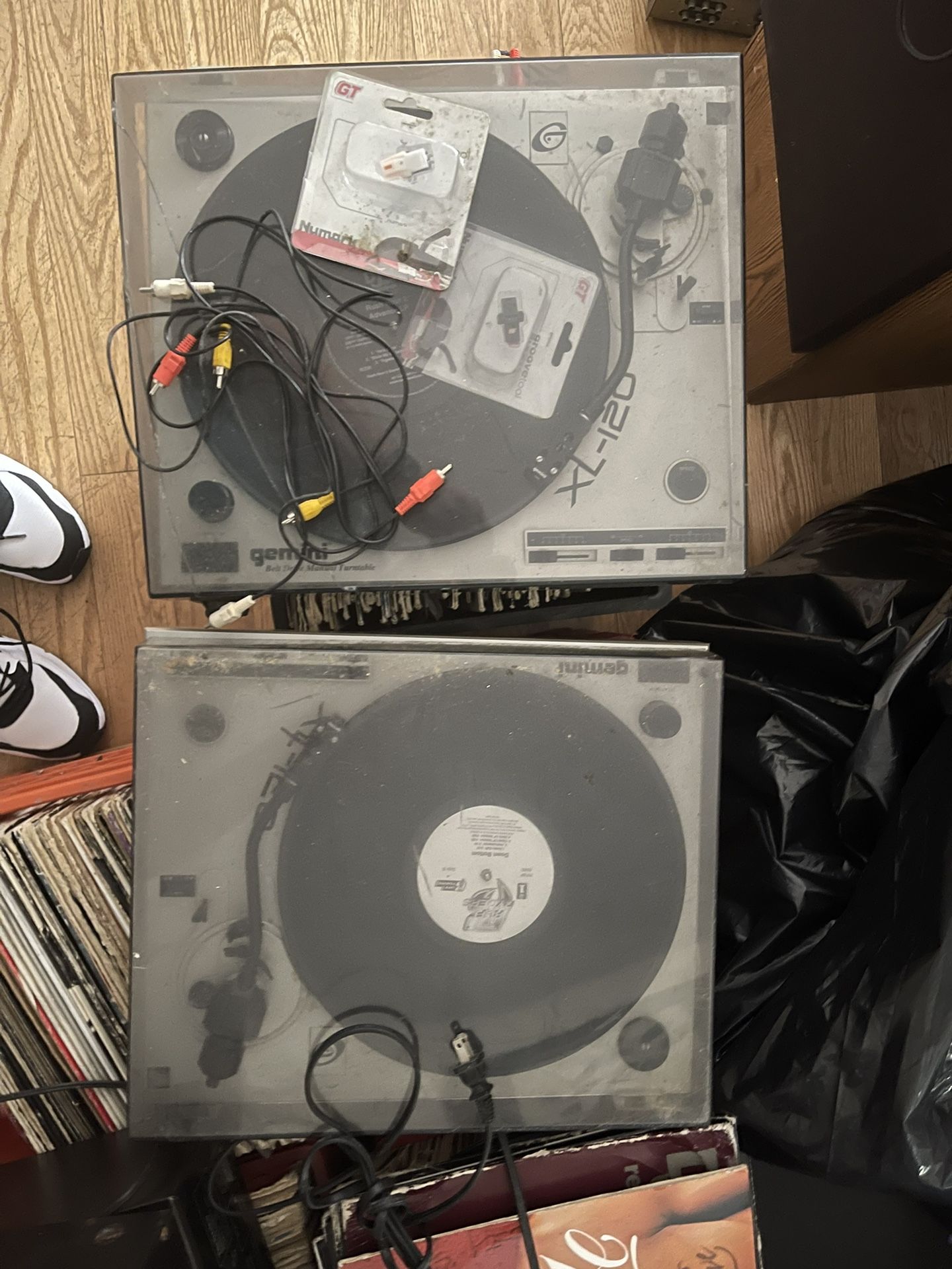 Gemini Turntables And Mixer 