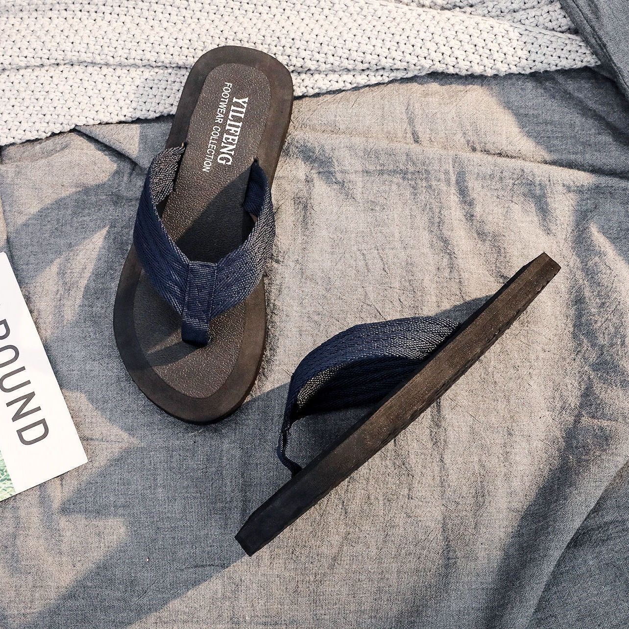 Slippers men's summer flip-flops men's and women's fashion non-slip soft sole personality men's clip feet indoor and outdoor wear men's slippers summe