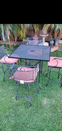 Iron Bar Patio Set
