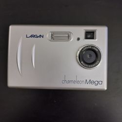 DIGITAL CAMERA