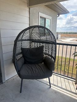 Egg chair for patio