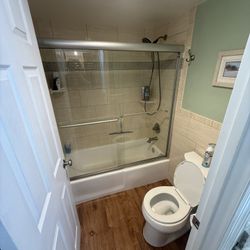 Tub/shower Doors