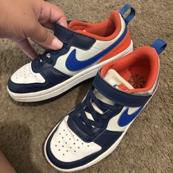 Kids Nikes Size 12C