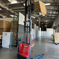 New Factory Price Full Electric Pallet Stacker Forklift Walkie Stackie 