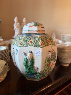Chinese Porcelain Famille Verte Ginger Jar with Lid