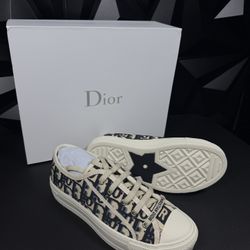Dior Wmns Walk'N'Dior Embroidered Canvas Low