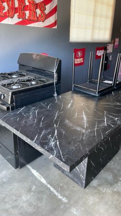 Stove and table 250$