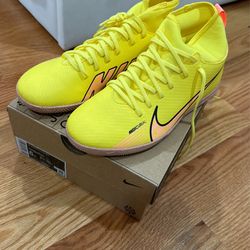 6Y Nike Mecurials Club $50