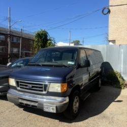 2006 Ford E350 Extended Cargo Van