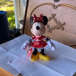 Disney Minnie Mouse Figurine NEW!! Ht: 8” Tall
