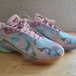 Nike Monopoly Size 9