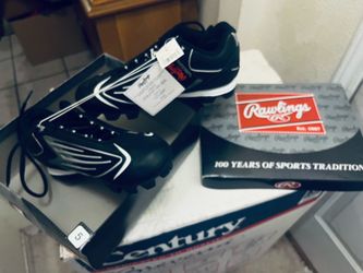 Youth boy’s baseball cleats