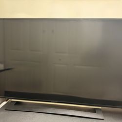 Sony 40” LED TV (KDL-40R380B) - Like New + Remote + HDMI (Great for Fire Stick)