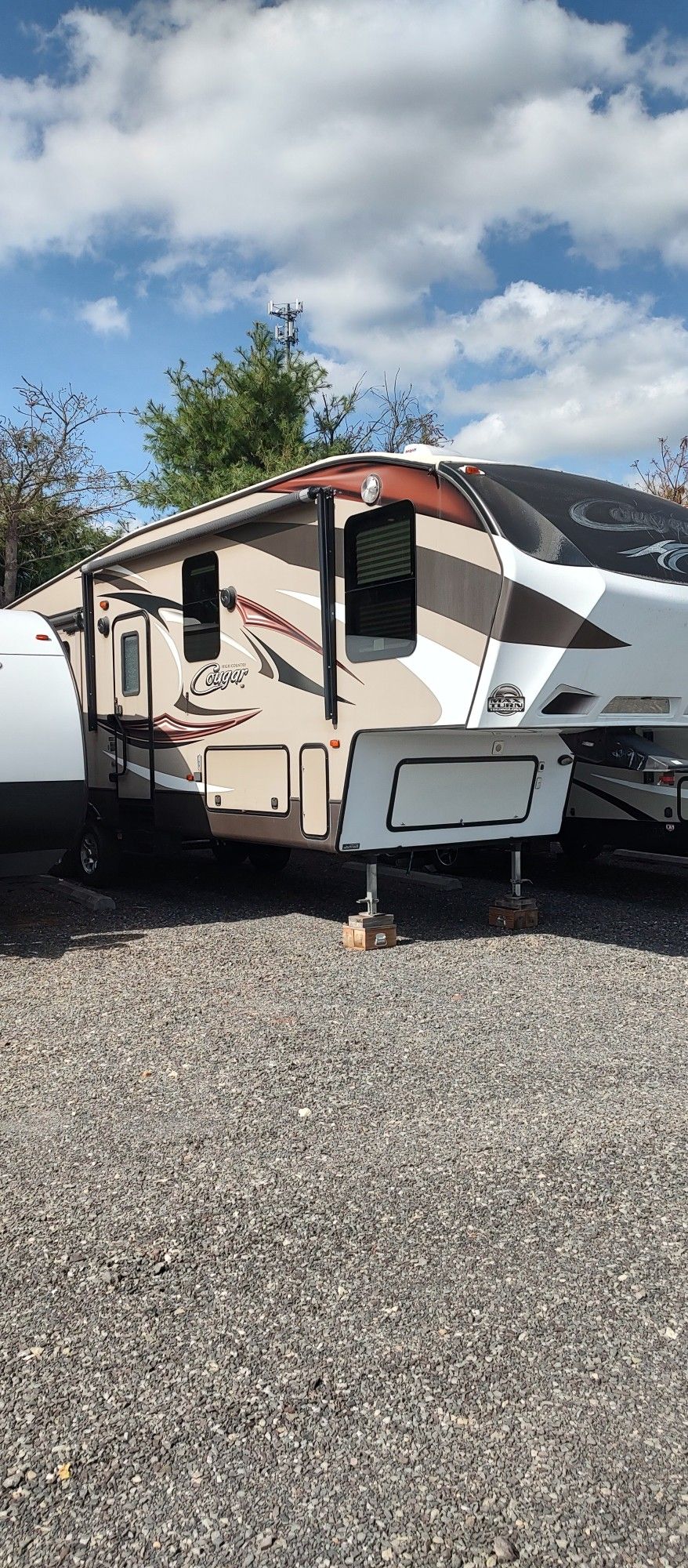 2014 Keystone 327res
