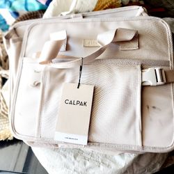 CALPAK CAR ORGANIZER 