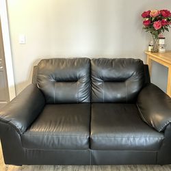 Loveseat Couch/ Sofa