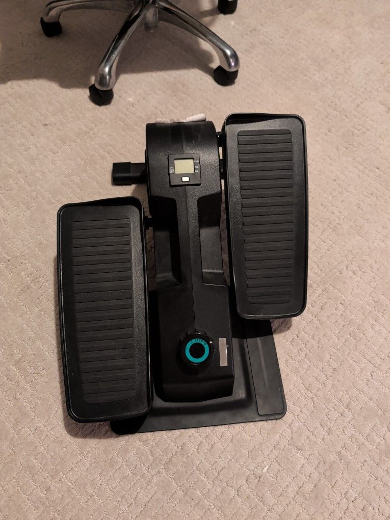 Cubii JR Under-Desk Elliptical Trainer 