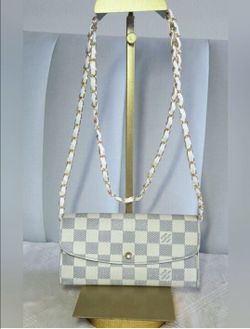Authentic Louis Vuitton wallet/clutch