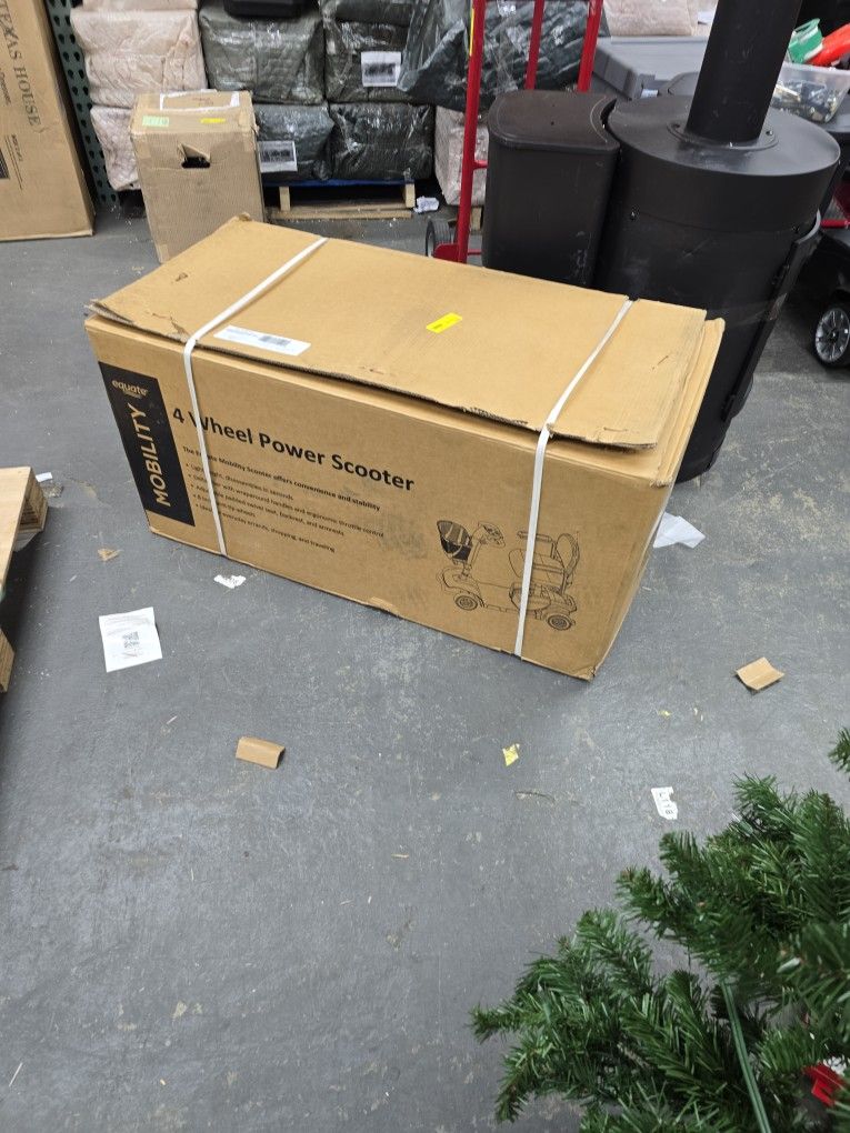 Equate Mobility 4-Wheel Motorized Power Scooter, Red
RED - 40.5" x 20" x 33"