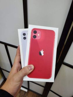 IPHONE 11 TMOBILE AND METRO OR AT AND T AND CRICKET NEW IN BOX G4NR