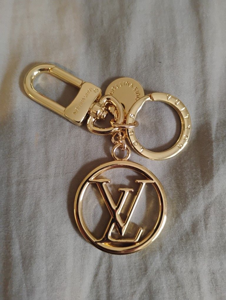 Louis Vuitton LV Circle Key Holder and Bag Charm